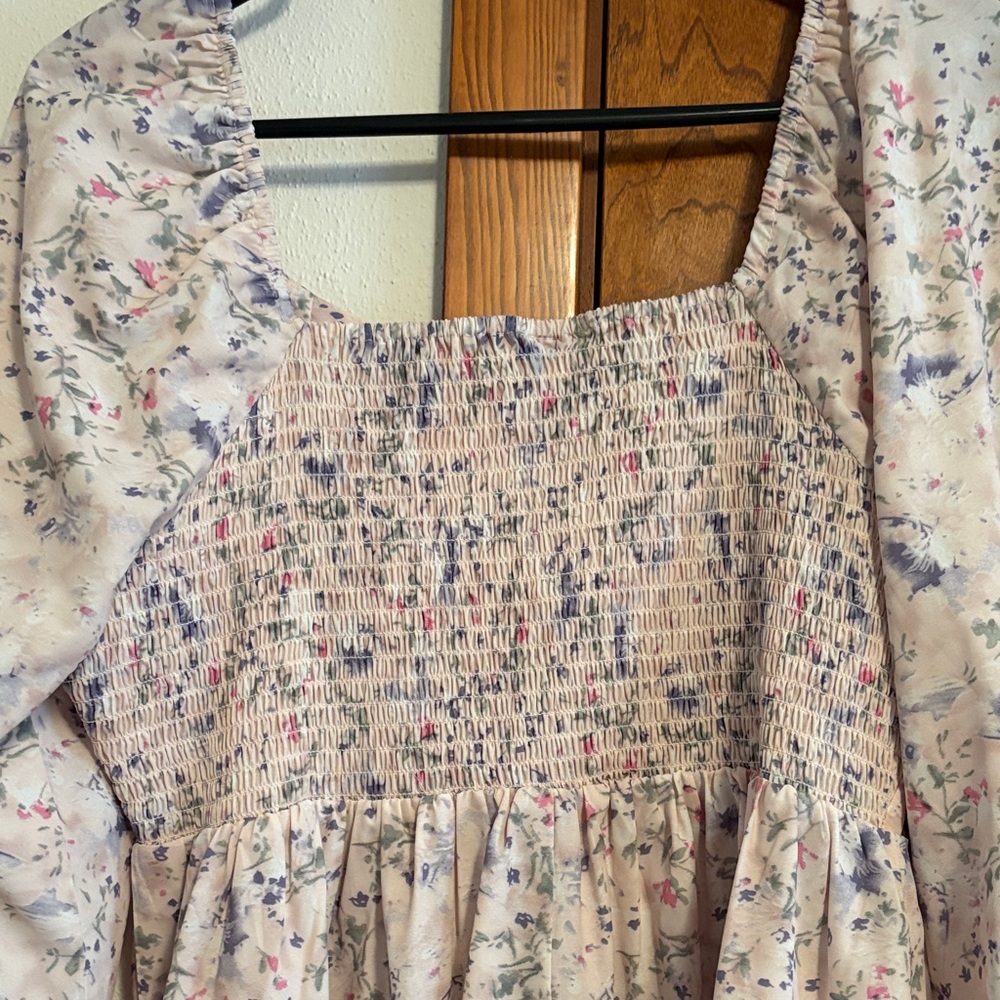 ARULA Floral Mini Dress in Cream and Pink - Picture 3 of 3